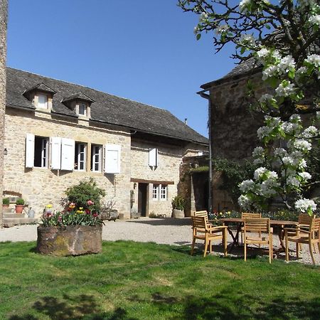 Chambres D'Hotes Du Hameau Les Brunes Bozouls Exterior photo
