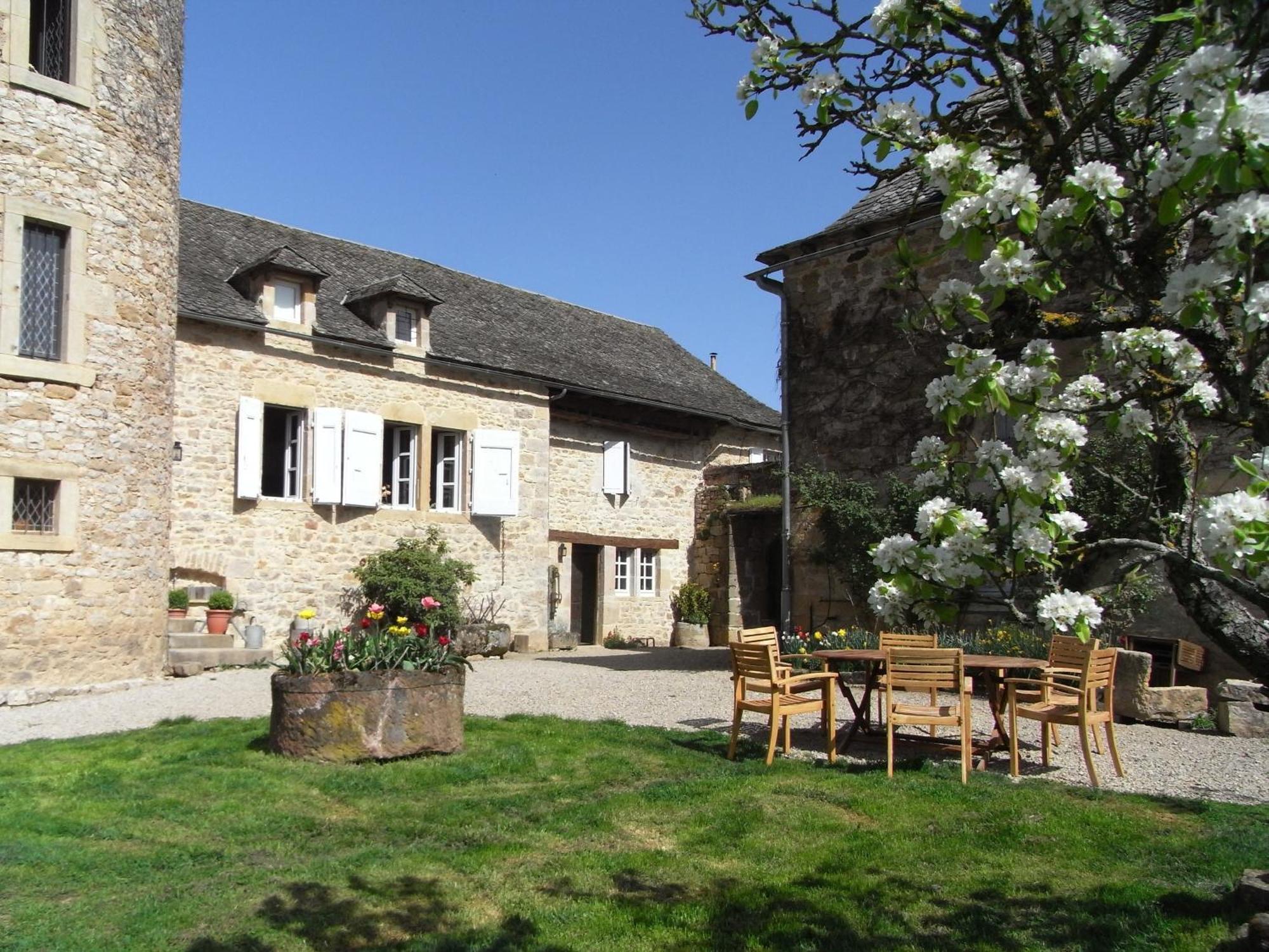 Chambres D'Hotes Du Hameau Les Brunes Bozouls Exterior photo